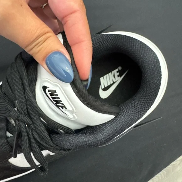 Nike Classic Black and White Athletic Shoes - Picture 5 of 6